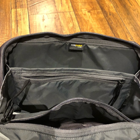 MYSTERY RANCH Bags Mystery Ranch District 8 Poshmark